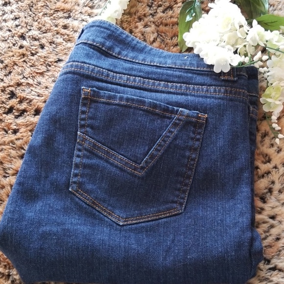 Authentic brody jeans. (J) - Picture 6 of 7